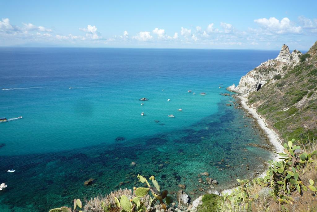 Villa Panthea Capo Vaticano Szoba fotó